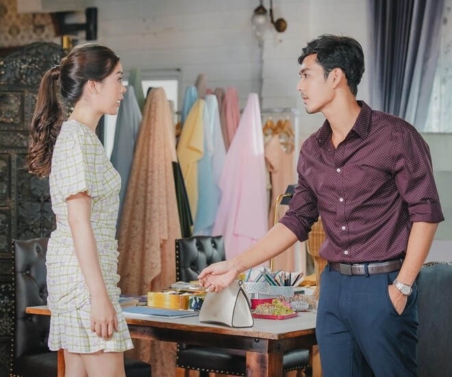 Tȏi rất bức xúc khi vợ thường xuyên ᵭưa tiḕn cho nhà ngoại. (Ảnh minh họa)