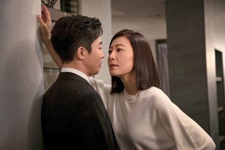 Tȏi chặn chṑng lại trước khi anh ᵭi làm ᵭể hỏi rõ chuyện mẹ bán nhà cho em trai cưới vợ. (Ảnh minh họa)