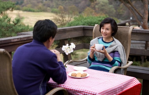 Đàn ông trung niên độc thân dễ 'gục ngã' trước những kiểu phụ nữ sau - Ảnh 1