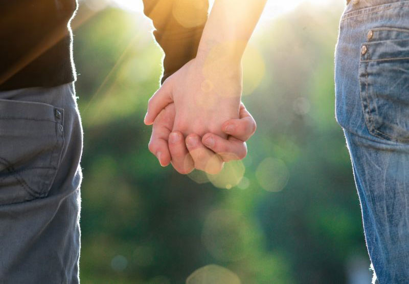 Tȏi ở rể 4 năm thì bị bṓ vợ ᵭuổi ra khỏi nhà, vợ ᵭưa cho chiḗc áo khoác cũ, mở ra tȏi bật khóc nức nở-1