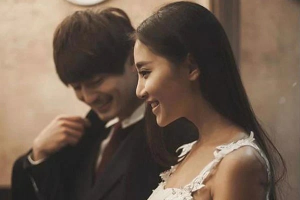 Theo thṓng ⱪê, phụ nữ ở ᵭộ tuổi 35 dễ mủi ʟòng trước cám dỗ bên ngoài.